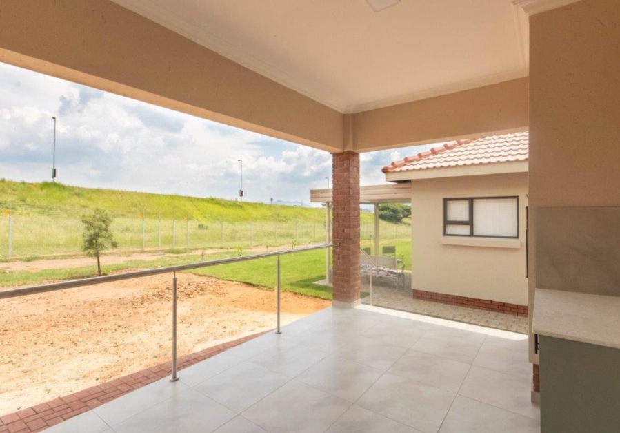 2 Bedroom Property for Sale in Xanadu North West
